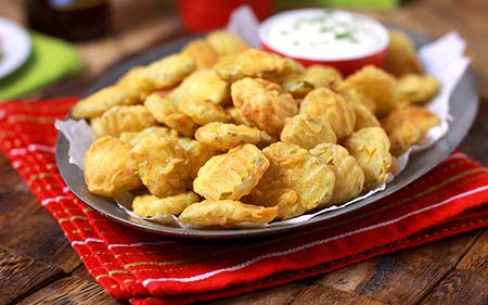 Hooters Copycat Recipe: Fried Pickles