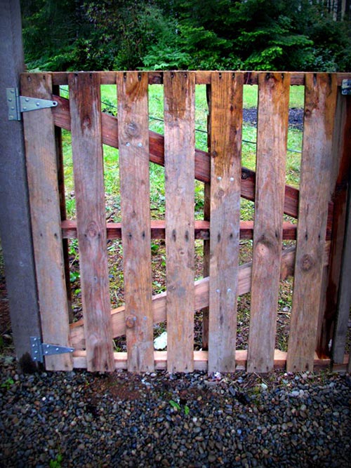 20 DIY Pallet Projects for Your Homestead - Home and ...