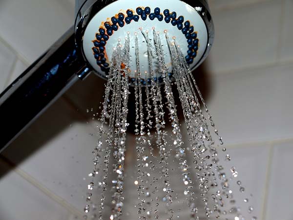 Take Off Crust from Shower heads