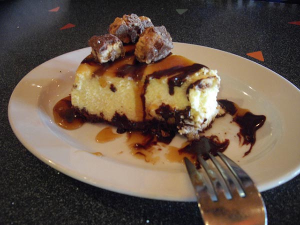 Snickers Cheesecake