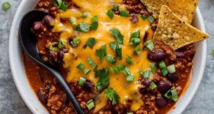 Pumpkin Chili: The Perfect Fall Recipe!